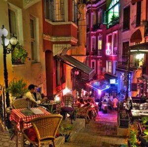 Beyoğlu hotels, Beyoğlu butik oteller, İstanbul otelleri, Beyoğlu konaklama, Galata otelleri, Çukurcuma otelleri, Cihangir otelleri, tarihi İstanbul, Beyoğlu gezi rehberi, İstanbul 2026