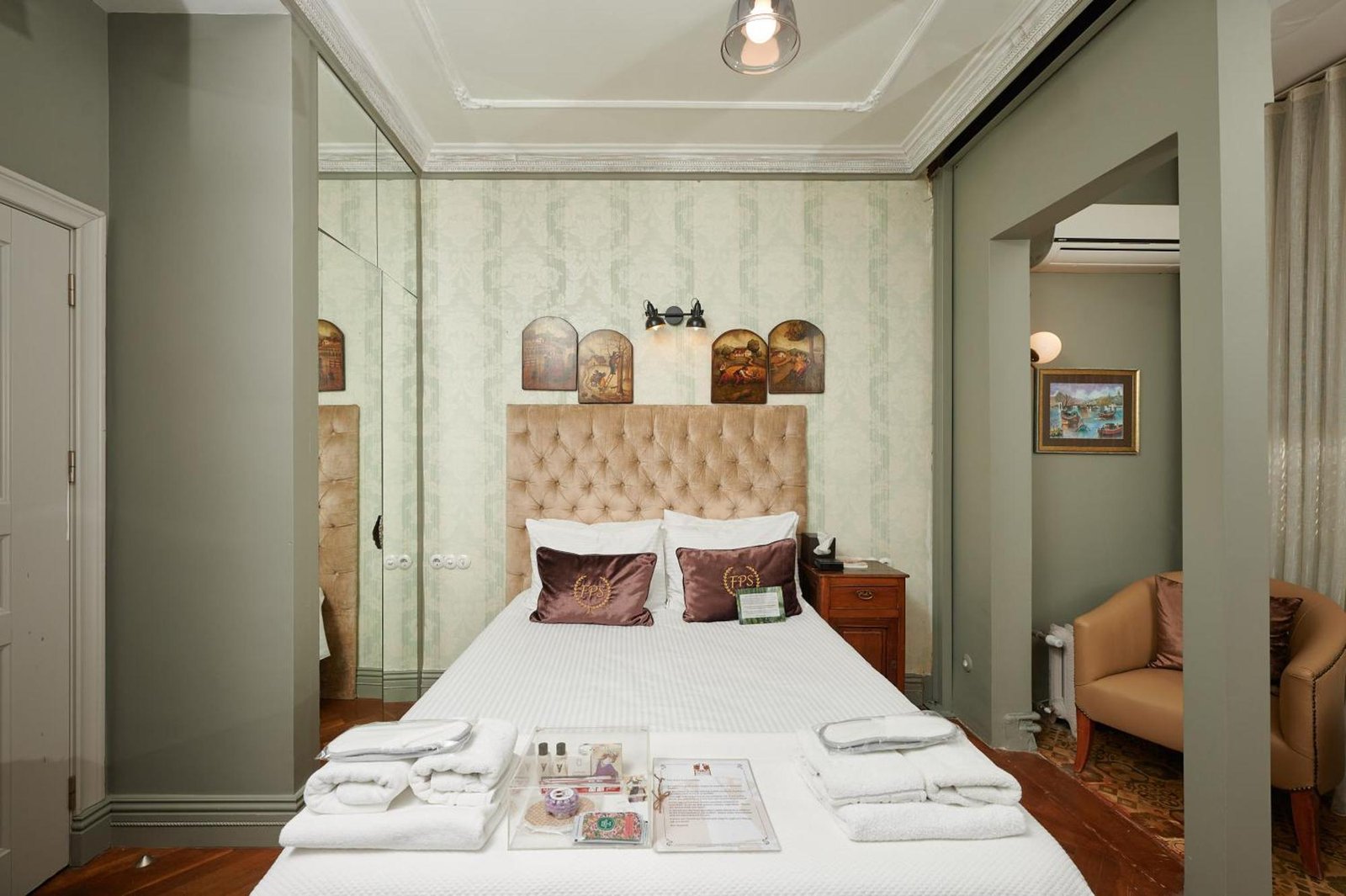 beyoğlu hotels, beyoğlu design hotels, istanbul boutique hotels, galata small hotels, cihangir small hotel, faik pasha apartments, uzun süreli konaklama, sanat oteli, istanbul konaklama, beyoğlu apart otel, local living