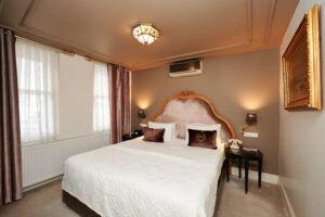 beyoglu hotels, beyoğlu hotel, beyoğlu otelleri, beyoğlu butik otel, beyoğlu design hotel, beyoğlu design hotels, istanbul beyoğlu hotels, best hotels in beyoğlu, faik pasha apartments, faik pasha suites, cihangir hotels, çukurcuma hotels, galata hotels, karaköy hotels, family hotels, luxury hotels, istanbul small hotels, modern otel, residence hotel, küçük otel, konaklama, oda tipleri, uzun süreli konaklama, promosyon, rezervasyon, sanat oteli, 2025, mahalle rehberi, apart otel, butik apart