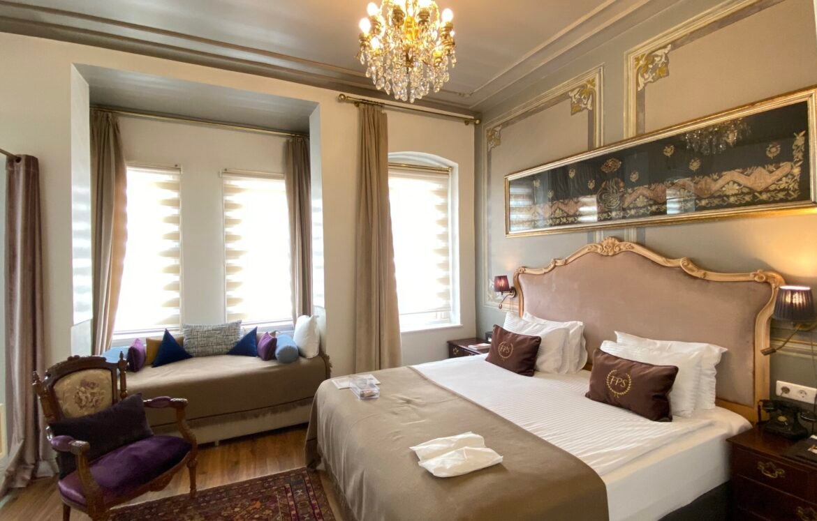 beyoglu hotels, beyoğlu design hotel, istanbul small hotels, butik otel, modern otel, küçük otel, faik pasha apartments, galata hotels, cihangir hotels, çukurcuma hotels, karaköy hotels, oda tipleri, aile oteli, uzun süreli konaklama, sanat oteli, 2025, promosyon, rezervasyon, mahalle rehberi