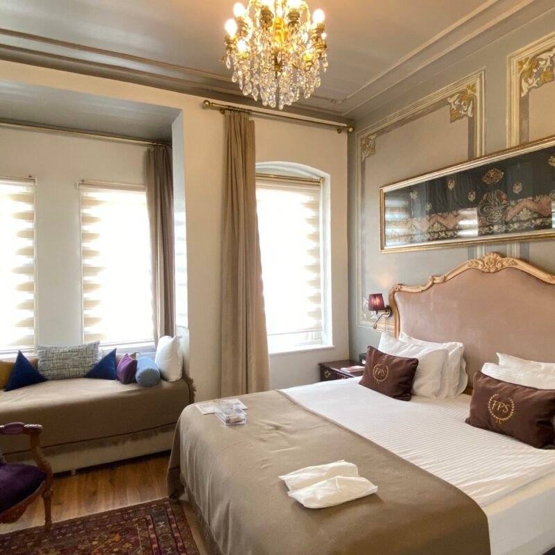 beyoglu hotels, beyoğlu design hotel, istanbul small hotels, butik otel, modern otel, küçük otel, faik pasha apartments, galata hotels, cihangir hotels, çukurcuma hotels, karaköy hotels, oda tipleri, aile oteli, uzun süreli konaklama, sanat oteli, 2025, promosyon, rezervasyon, mahalle rehberi