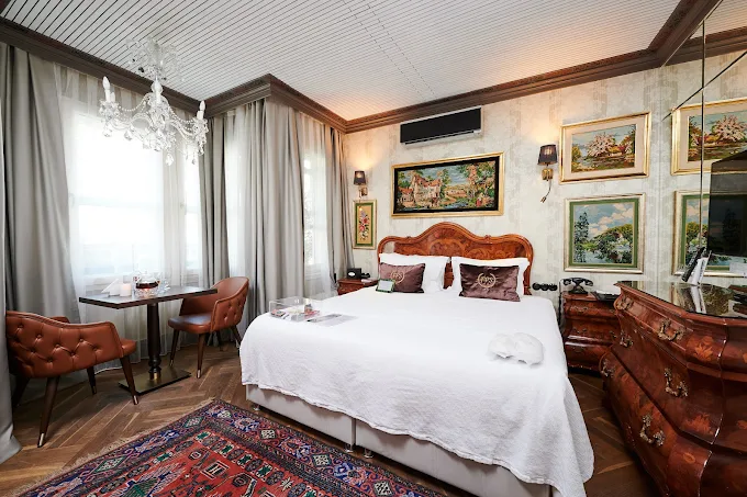 beyoglu hotels, beyoğlu otelleri, modern otel, beyoğlu butik otel, istanbul beyoğlu hotels, design hotels, trend hotels, faik pasha apartments, best hotels in beyoğlu, cihangir hotels, galata hotels, family hotels, luxury hotels, konaklama, coworking hotel, rooftop hotel, sanat oteli, 2025, genç otel, etkinlik oteli, istanbul modern hotel