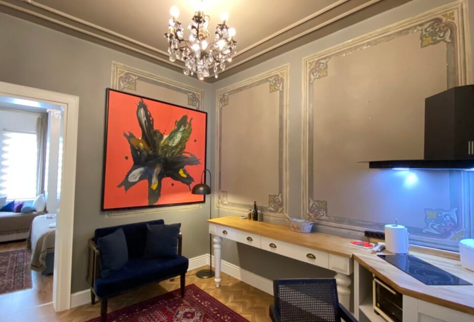 beyoglu hotels, beyoğlu design hotel, istanbul small hotels, butik otel, modern otel, küçük otel, faik pasha apartments, galata hotels, cihangir hotels, çukurcuma hotels, karaköy hotels, oda tipleri, aile oteli, uzun süreli konaklama, sanat oteli, 2025, promosyon, rezervasyon, mahalle rehberi