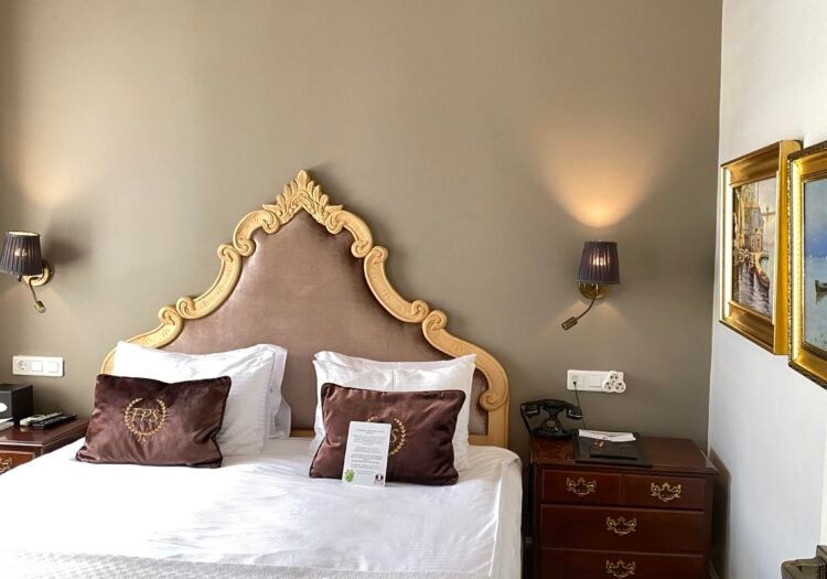 beyoglu hotels 2026, beyoğlu butik otel, tophane konaklama, galata yaşam alanı, istanbul tarihi oteller