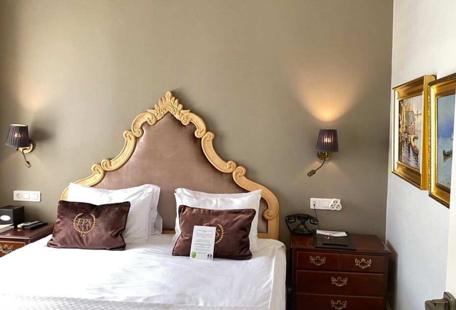 beyoglu hotels 2026, beyoğlu butik otel, tophane konaklama, galata yaşam alanı, istanbul tarihi oteller