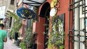 beyoglu hotels, beyoğlu design hotel, istanbul small hotels, küçük otel, aile oteli, faik pasha apartments, galata hotels, çukurcuma hotels, cihangir hotels, karaköy hotels, oda tipleri, konaklama, uzun süreli konaklama, sanat oteli, 2025, butik otel, modern otel, rezervasyon, promosyon