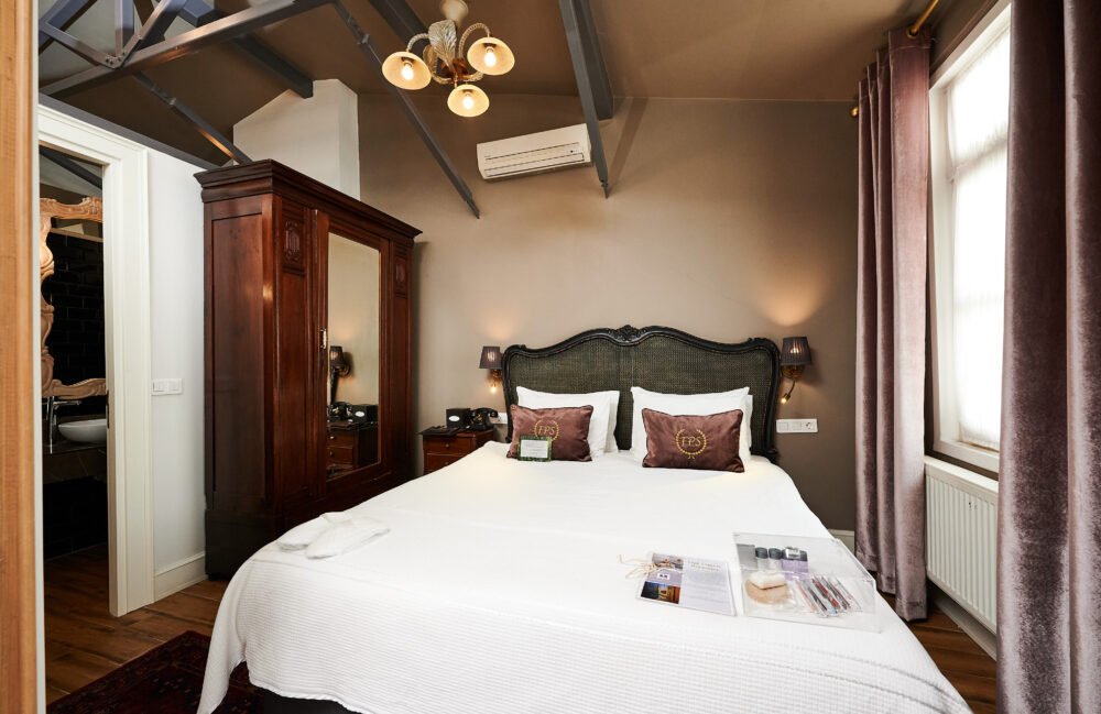 beyoglu hotels, beyoğlu hotel, beyoğlu otelleri, beyoğlu butik otel, beyoğlu design hotel, beyoğlu design hotels, istanbul beyoğlu hotels, best hotels in beyoğlu, faik pasha apartments, faik pasha suites, cihangir hotels, çukurcuma hotels, galata hotels, karaköy hotels, family hotels, luxury hotels, istanbul small hotels, modern otel, residence hotel, küçük otel, konaklama, oda tipleri, uzun süreli konaklama, promosyon, rezervasyon, sanat oteli, 2025, mahalle rehberi, apart otel, butik apart