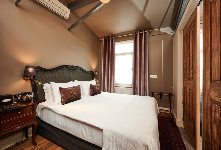 Beyoğlu hotels, Beyoğlu otelleri, Beyoğlu butik otel, İstanbul butik otelleri, Galata otelleri, Çukurcuma otelleri, Cihangir otelleri, tarihi İstanbul, Beyoğlu gezi rehberi, İstanbul 2026