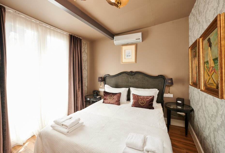 beyoglu hotels, beyoğlu hotel, beyoğlu otelleri, beyoğlu butik otel, beyoğlu design hotel, beyoğlu design hotels, istanbul beyoğlu hotels, best hotels in beyoğlu, faik pasha apartments, faik pasha suites, cihangir hotels, çukurcuma hotels, galata hotels, karaköy hotels, family hotels, luxury hotels, istanbul small hotels, modern otel, residence hotel, küçük otel, konaklama, oda tipleri, uzun süreli konaklama, promosyon, rezervasyon, sanat oteli, 2025, mahalle rehberi, apart otel, butik apart