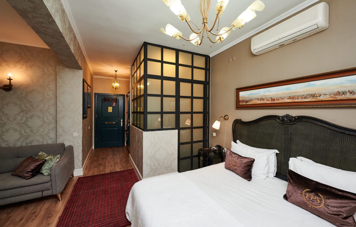 beyoğlu istanbul, lüks butik oteller, istanbul luxury hotel, beyoğlu konaklama, butik otel, modern otel, faik pasha apartments, galata hotels, çukurcuma hotels, cihangir hotels, karaköy hotels, oda tipleri, aile oteli, uzun süreli konaklama, sanat oteli, 2025, promosyon, rezervasyon, mahalle rehberi
